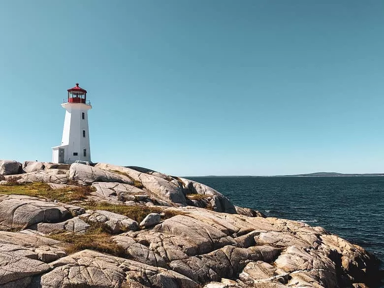 Nova Scotia lighthouse by Tobias Negele (Unsplash)