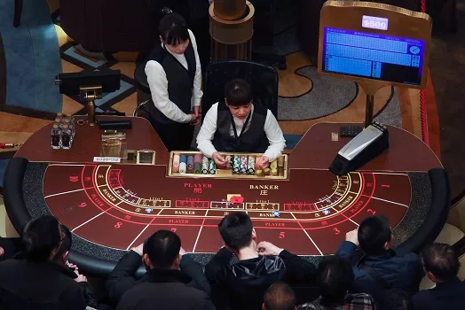 Players at a casino in Macao - Photo - Renato Marques - Unsplash